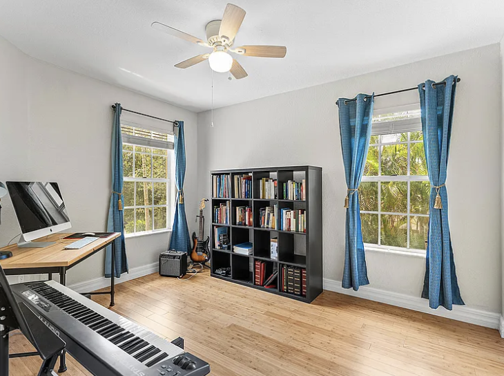 13-Upstairs Bedroom 3